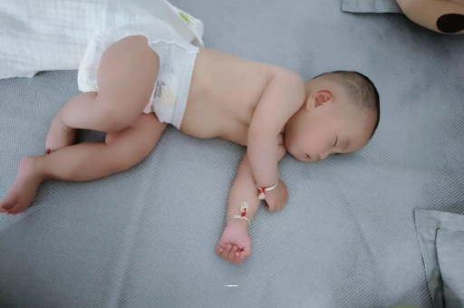 仁怀怀孕多久肚子会胀气